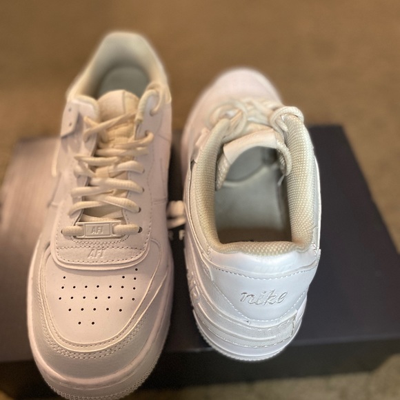 White Air Force 1 - Picture 2 of 5